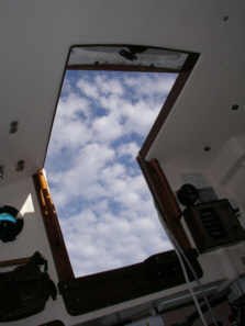 sail11.jpg - 32296 Bytes