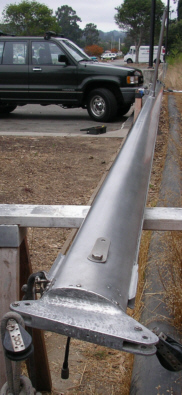 mast1.jpg - 55218 Bytes