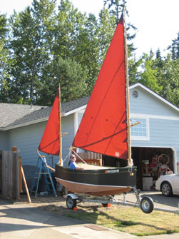 Old Shoe with spars and sails rigged